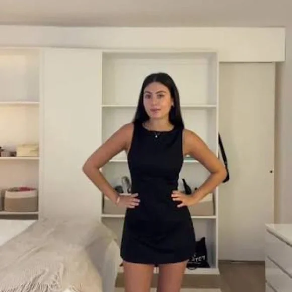 Princess Polly Yumiko Romper - Picture 3 of 8